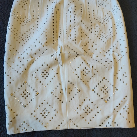 NWT Knee-length white studded skirt - Picture 3 of 5